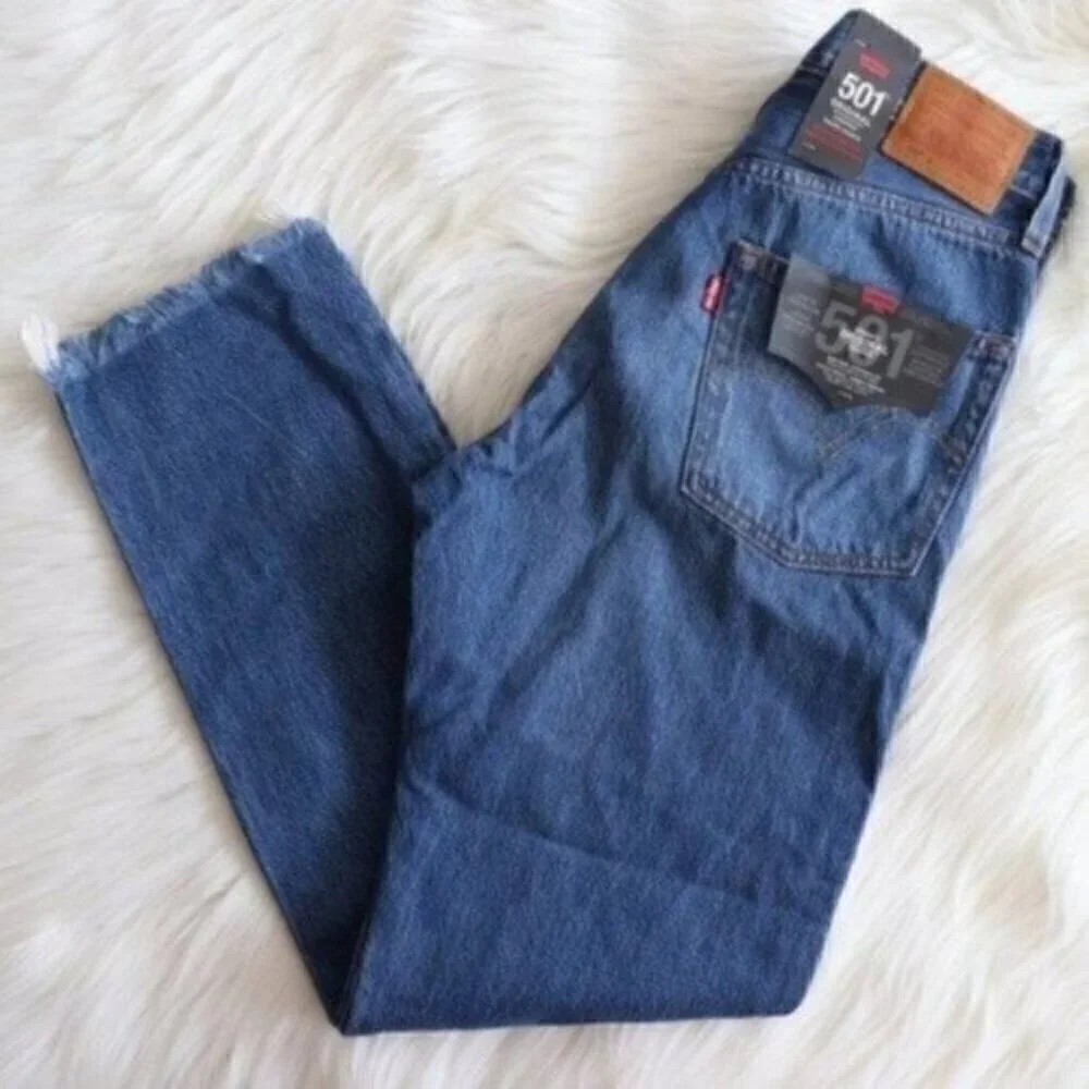 NWT Levi's 501 Cropped Straight Leg Denim Jeans Size 26 Raw Hem Midwash Blue
